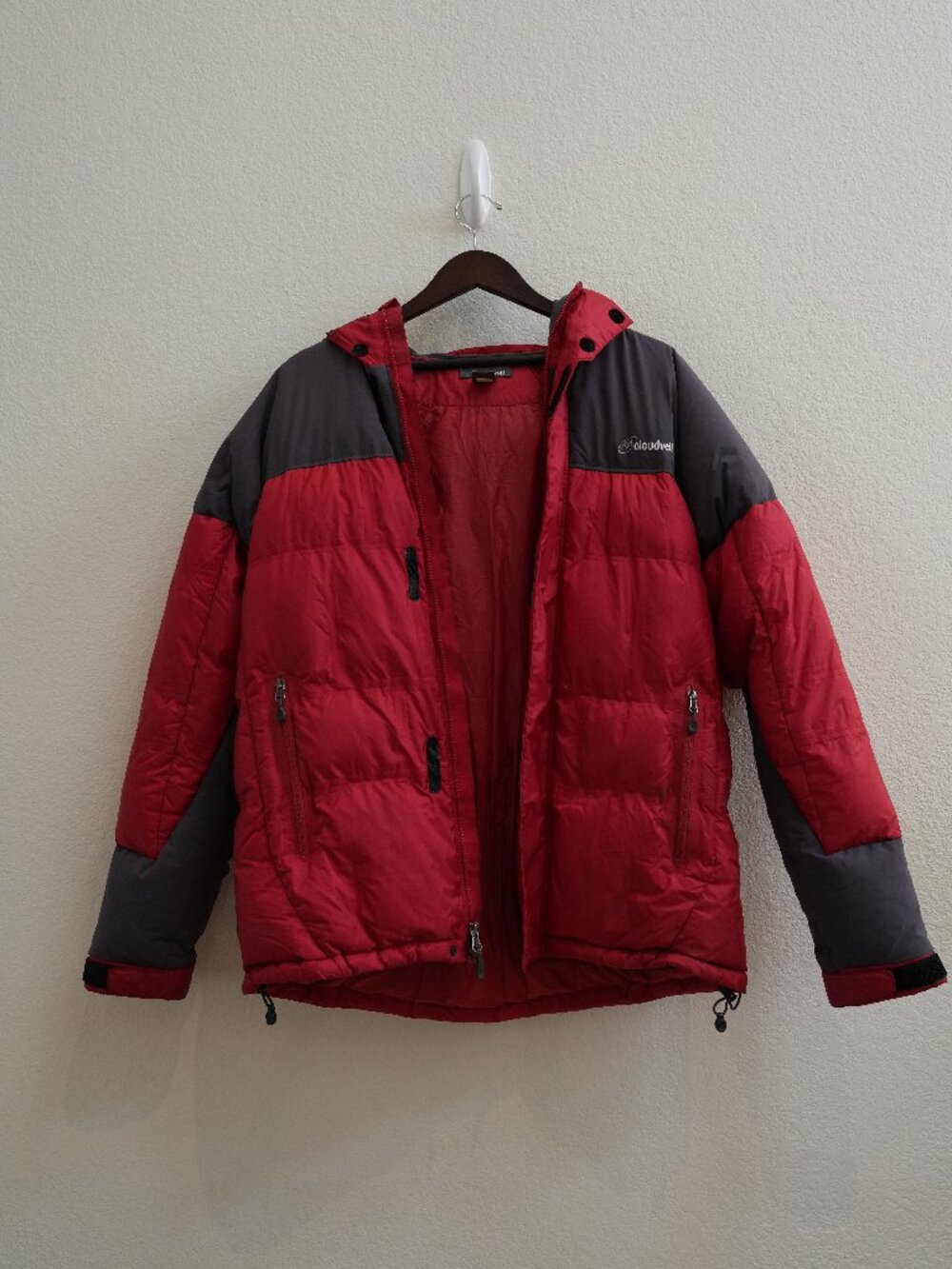 Cloudveil Men's M Hooded Puffer Red Gray Ripstop Nylon Insulated Jacket